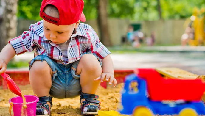 Building a Poolside SandBox for the kids